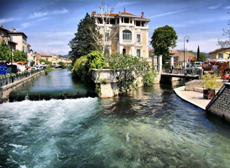 Mas Et Gite De La Picholine L'Isle-sur-la-Sorgue Kültér fotó